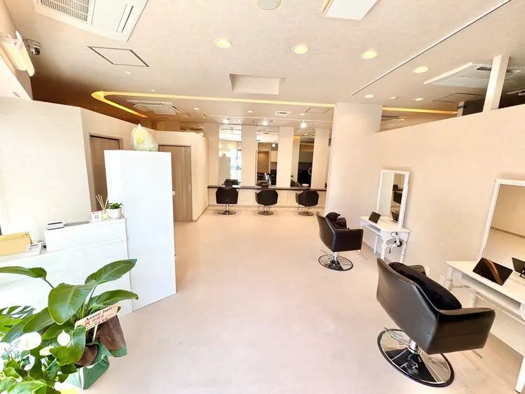 Ammi  hairの内観・外観1