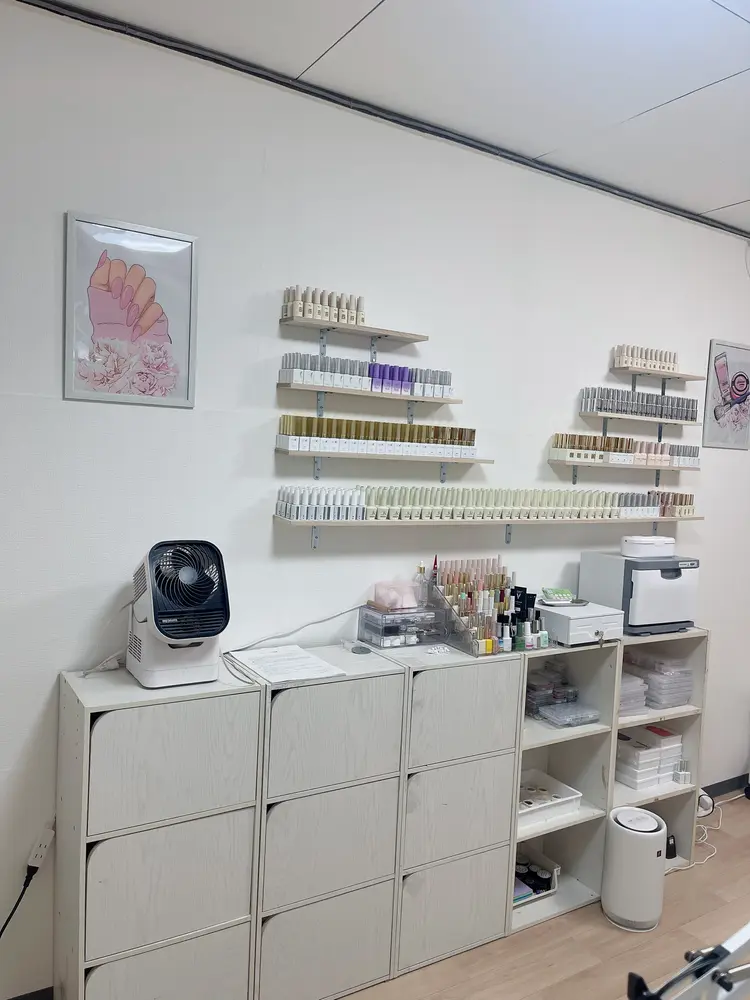 Hin Nailの内観・外観1