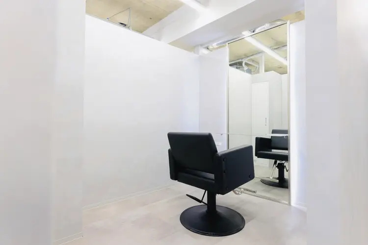 kei by misherry smart  salon 池袋西口店の内観・外観2