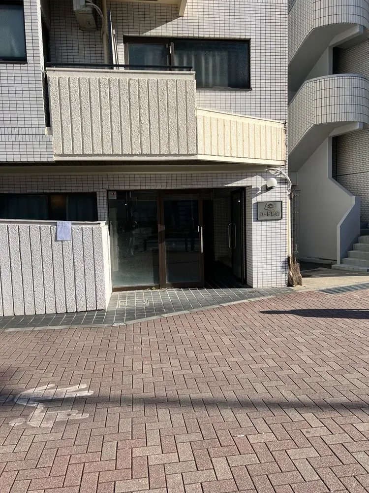 TOP-Nailの内観・外観2