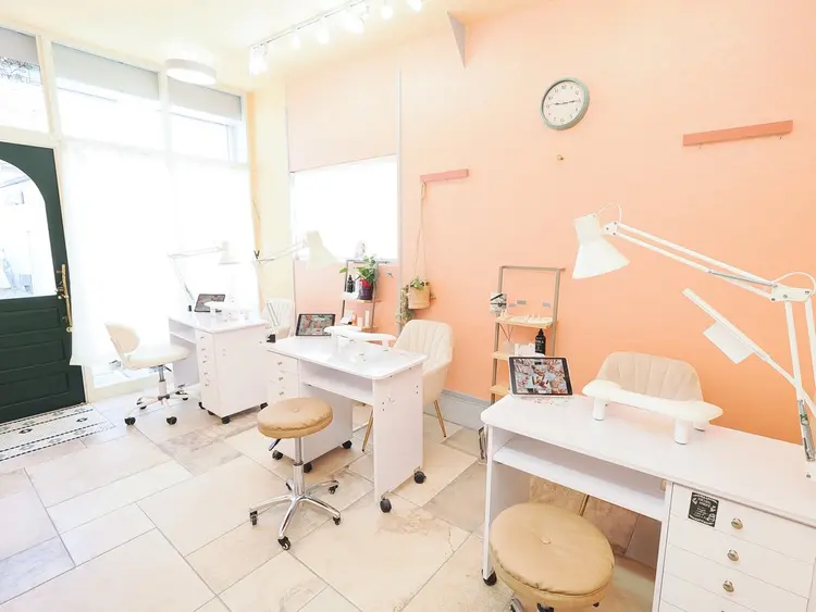 Litnailの内観・外観2