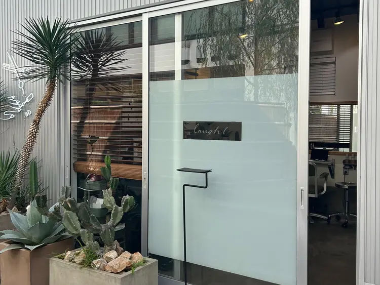 Nail&Eyelash laughlの内観・外観2