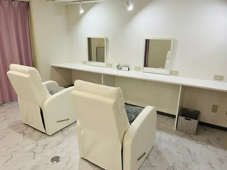 小顔プロデュース〜KOKARO〜浜松店の内観・外観2