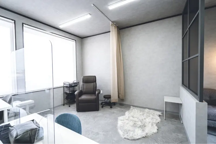 ABSORBの内観・外観2