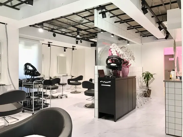 knotの内観・外観1