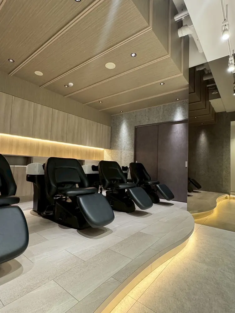 GO TODAY SHAiRE SALON  本店の内観・外観2