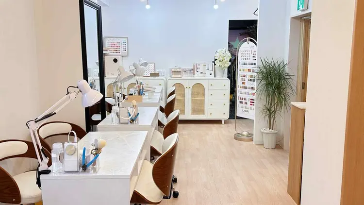 She. Nail Salonの内観・外観2