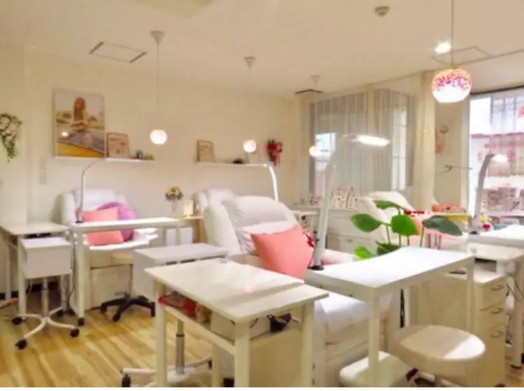 nailsalon&school feliceの内観・外観1