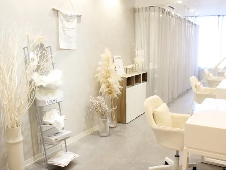 【パラジェル・フィルイン導入店】Nailsalon LIBELLE 京橋店の内観・外観1