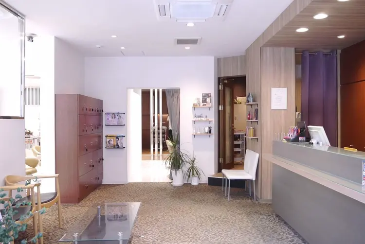 EARTH船橋店の内観・外観1