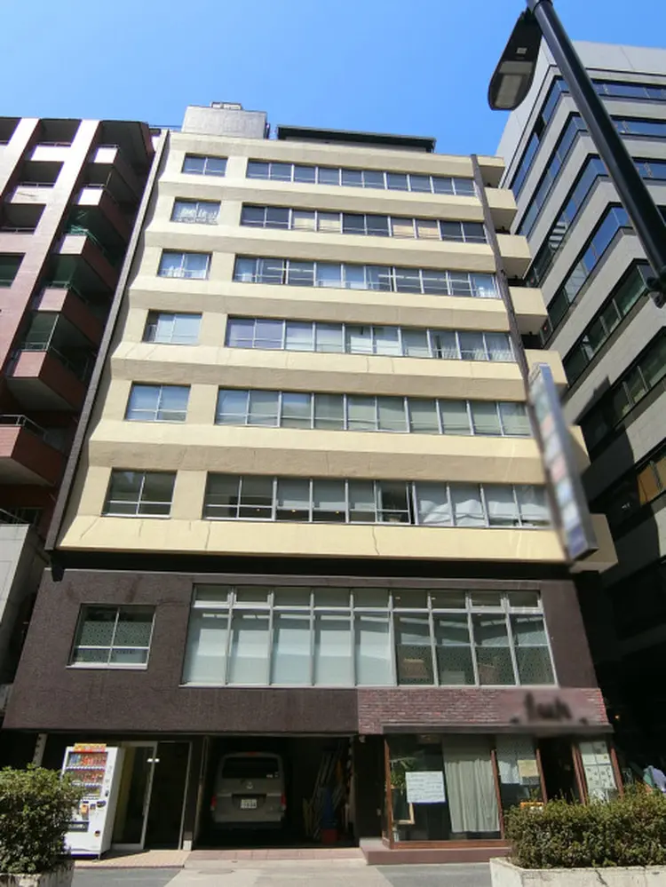 Lila池袋西口店の内観・外観1