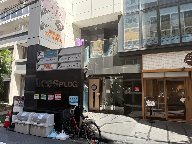 3C'sアイブロウ　上本町店の内観・外観3