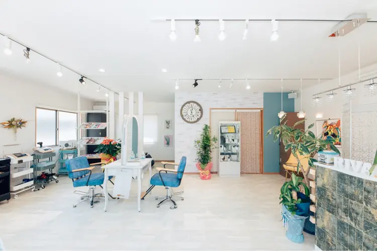 RIVA+の内観・外観2