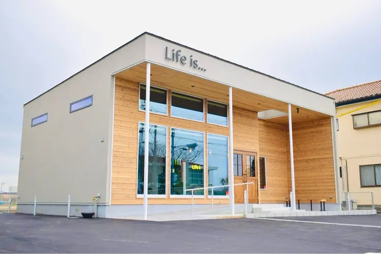 life is...の内観・外観1