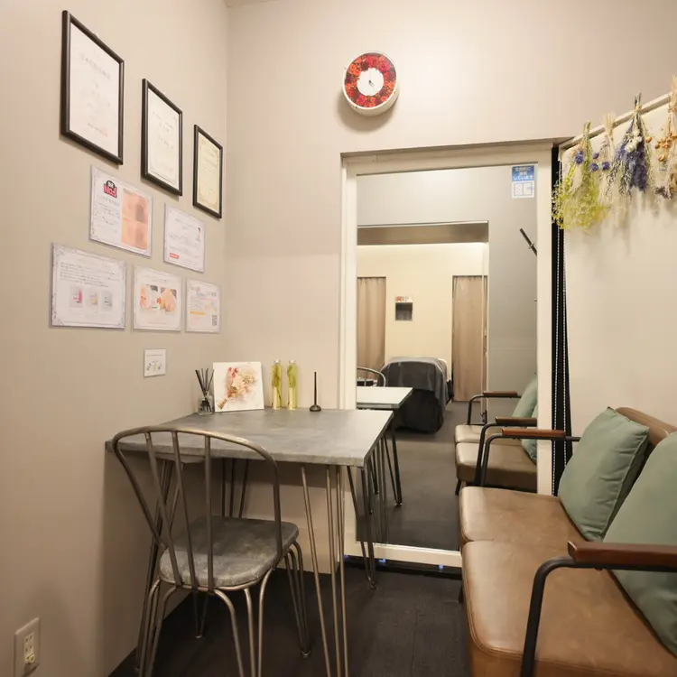 Born Homme | ボーンオムの内観・外観3