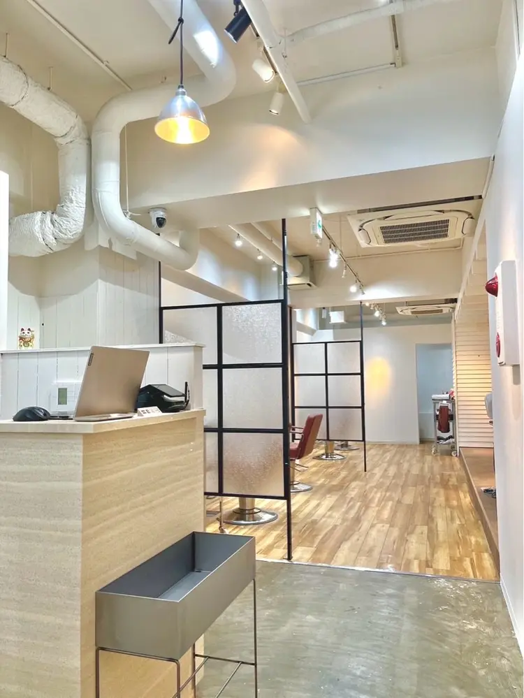 美人髪ラボ神戸元町店の内観・外観1