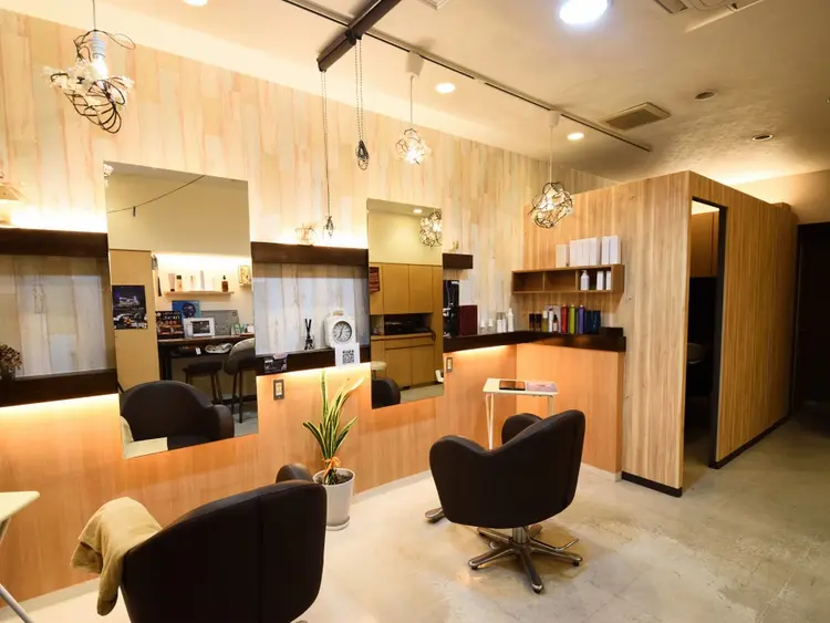 CROWN Organic hairの内観・外観2