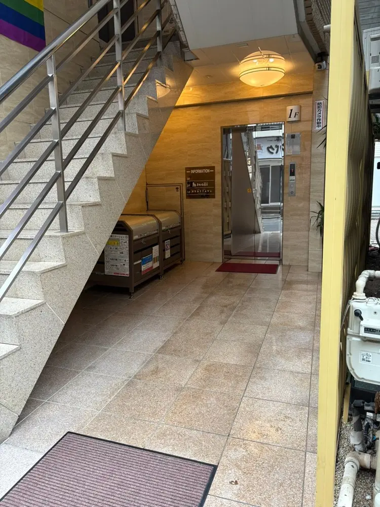 ネイルサロンMiki【フィルイン/ワンホン/長さだし】の内観・外観1