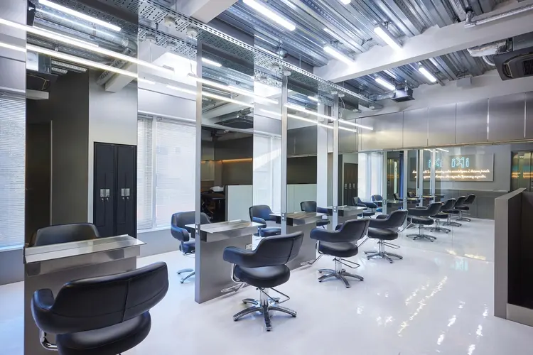 iki  OMOTESANDOの内観・外観2