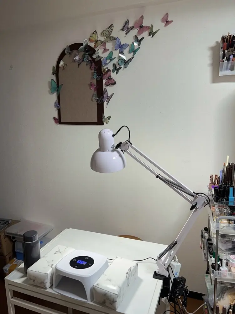 TOP-Nailの内観・外観1