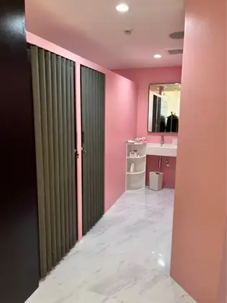 セルフホワイトニング　エクシアホワイト原宿店の内観・外観3