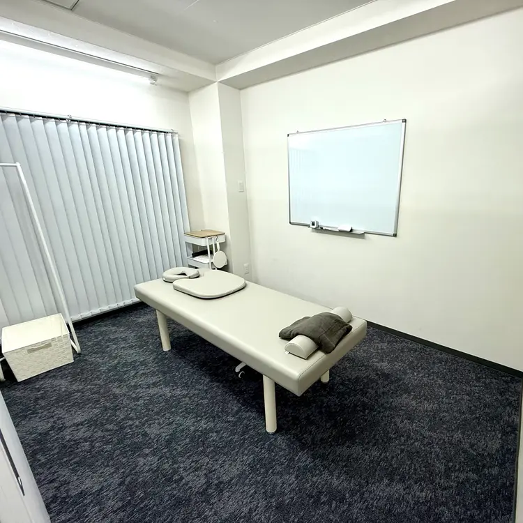 大阪玉造駅前整体院の内観・外観2