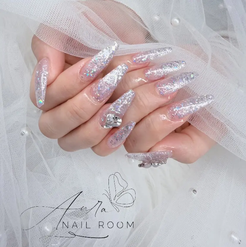 Luna (Aura nail room)の掲載