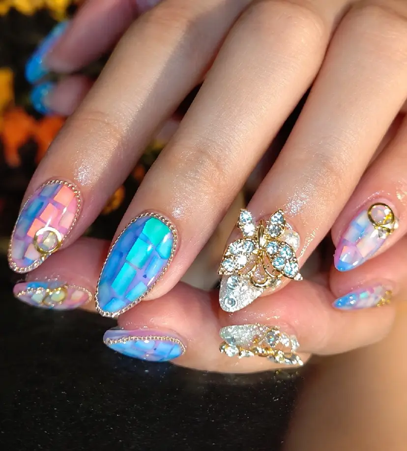 GLOW×NAIL MAKOTOの掲載