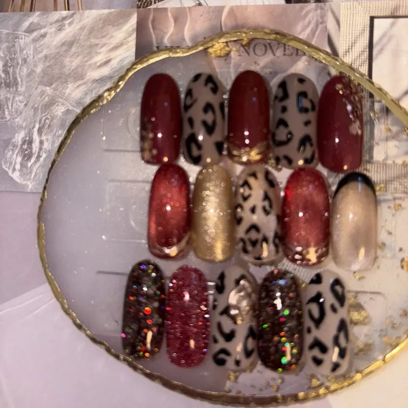 nail salon ELUの掲載