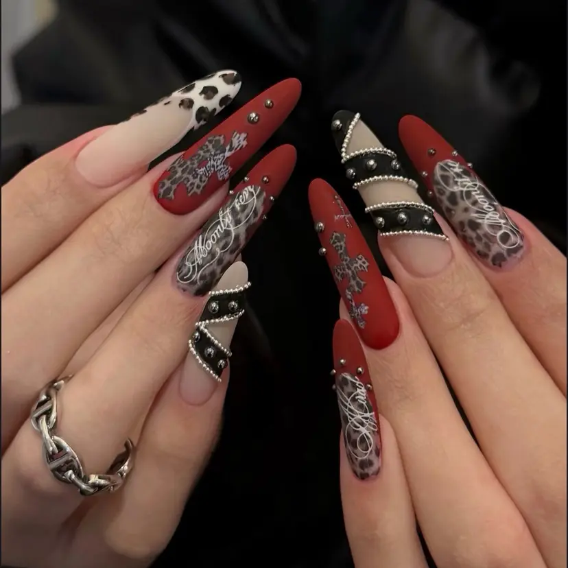 Genie Mika Nailsの掲載