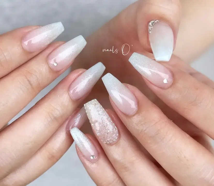 大人可愛いネイル🎗 Hinaの掲載