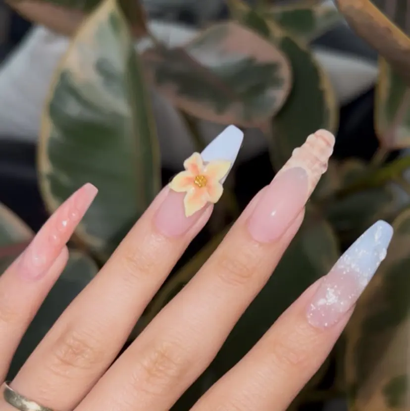 RYAURA NAILの掲載
