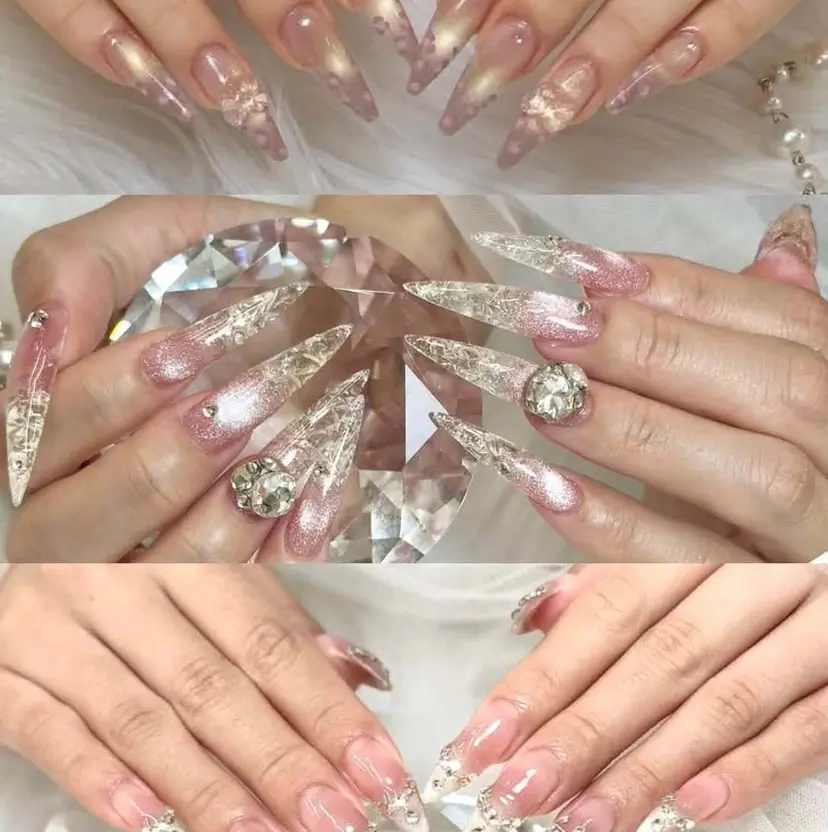 Mina Aurea Nailの掲載