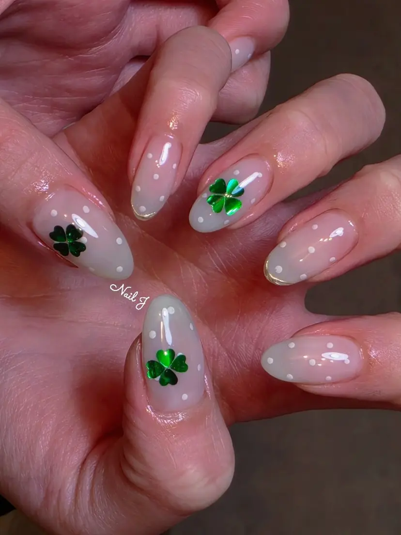 Nail Jの掲載