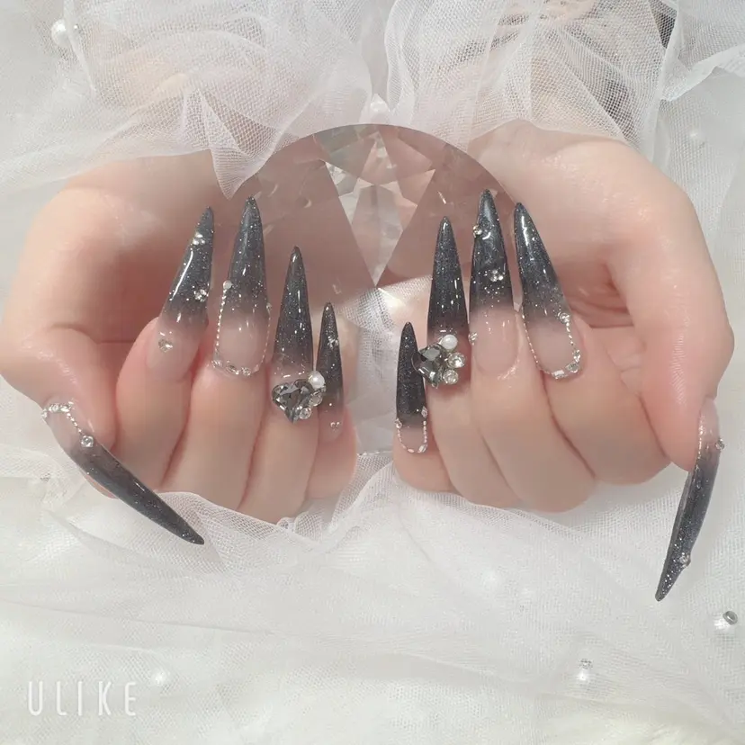 pourtoi 立川 manami⟡.·の掲載