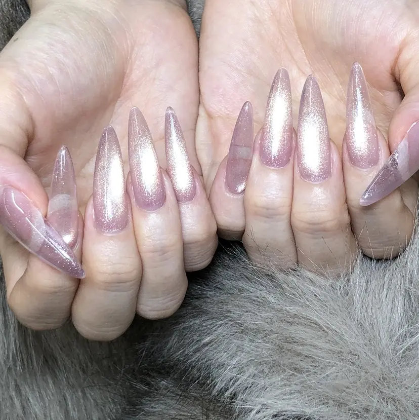 Glow Minamiの掲載