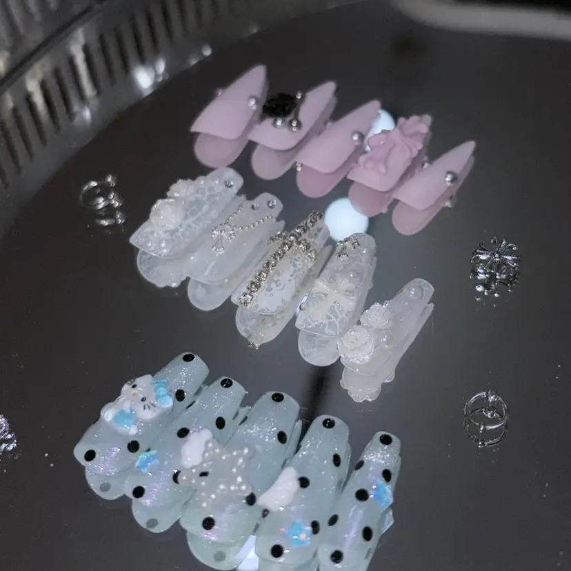 MELLOW NAIL Satoの掲載
