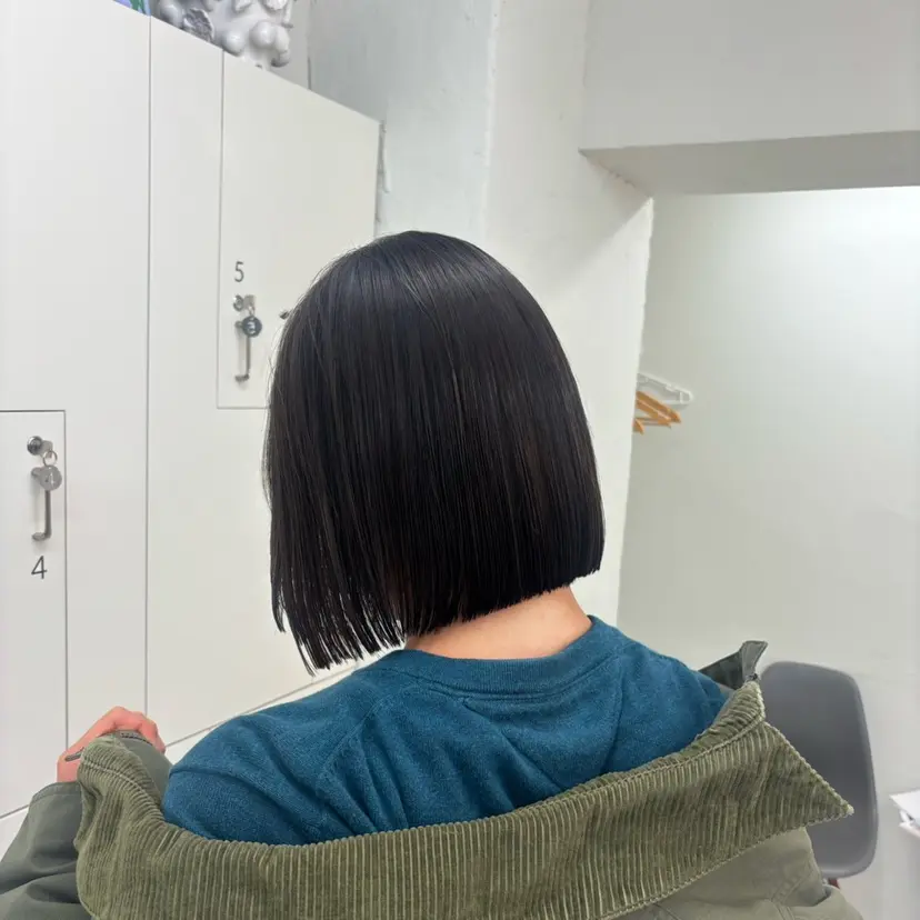 切りっぱなしボブ ×縮毛矯正特化きりの掲載
