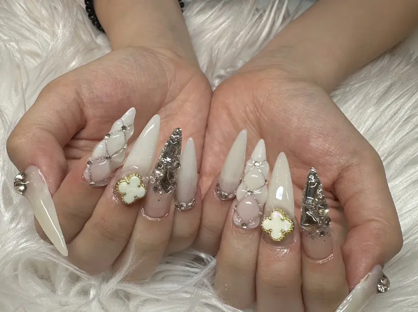 PEEKABOOミキ ネイル1級保持💅の掲載