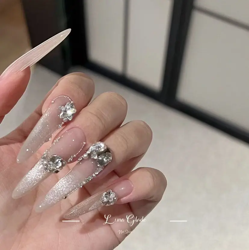 Luna Gladeの掲載