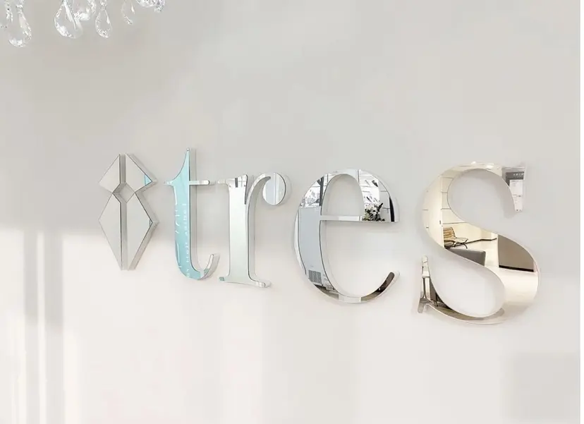 tres Erinaの掲載