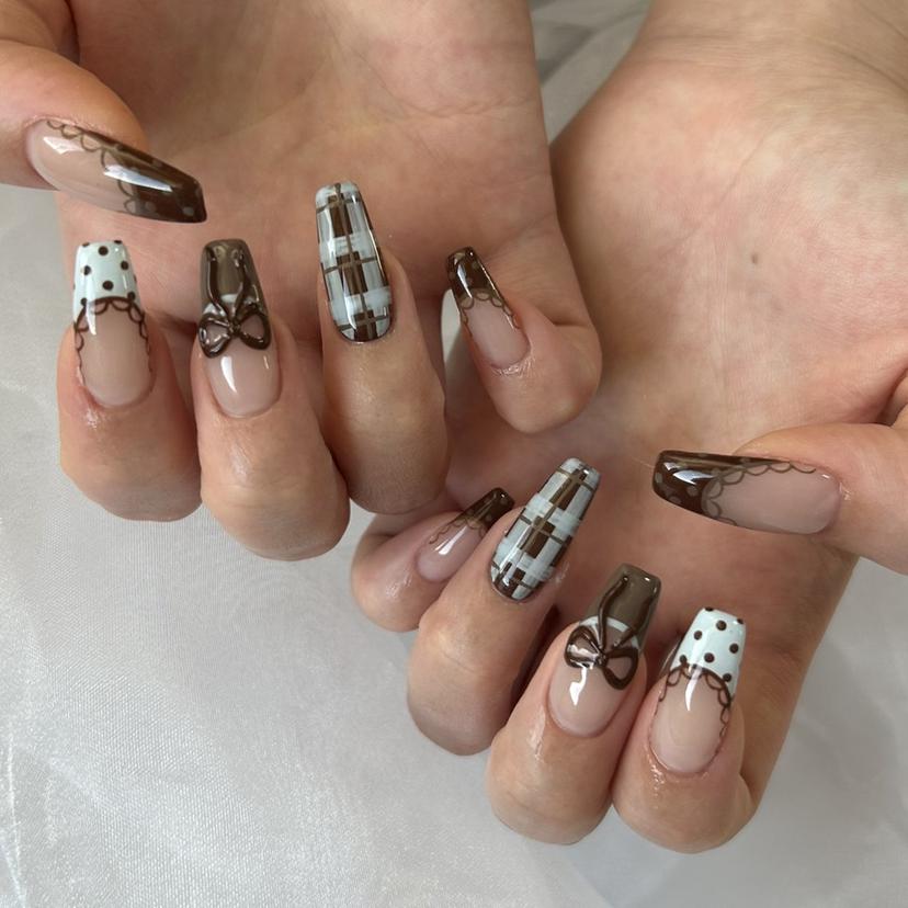 AERA nail shino🐱⸝꙳の掲載