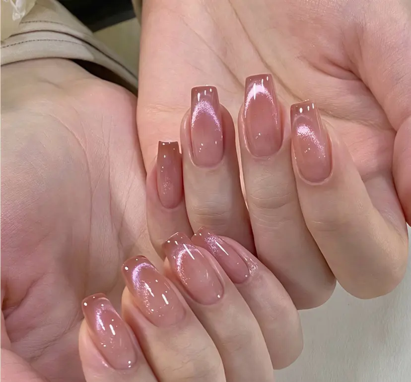 Nail Ravielの掲載