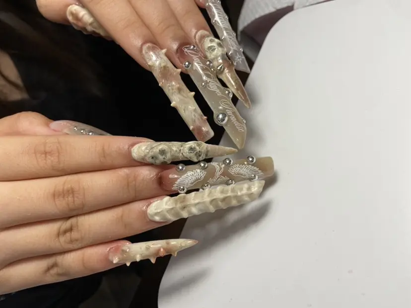 脇坂 知里の掲載