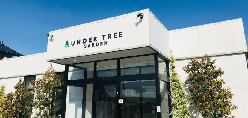 UNDER TREE GARDEN/Akiの掲載