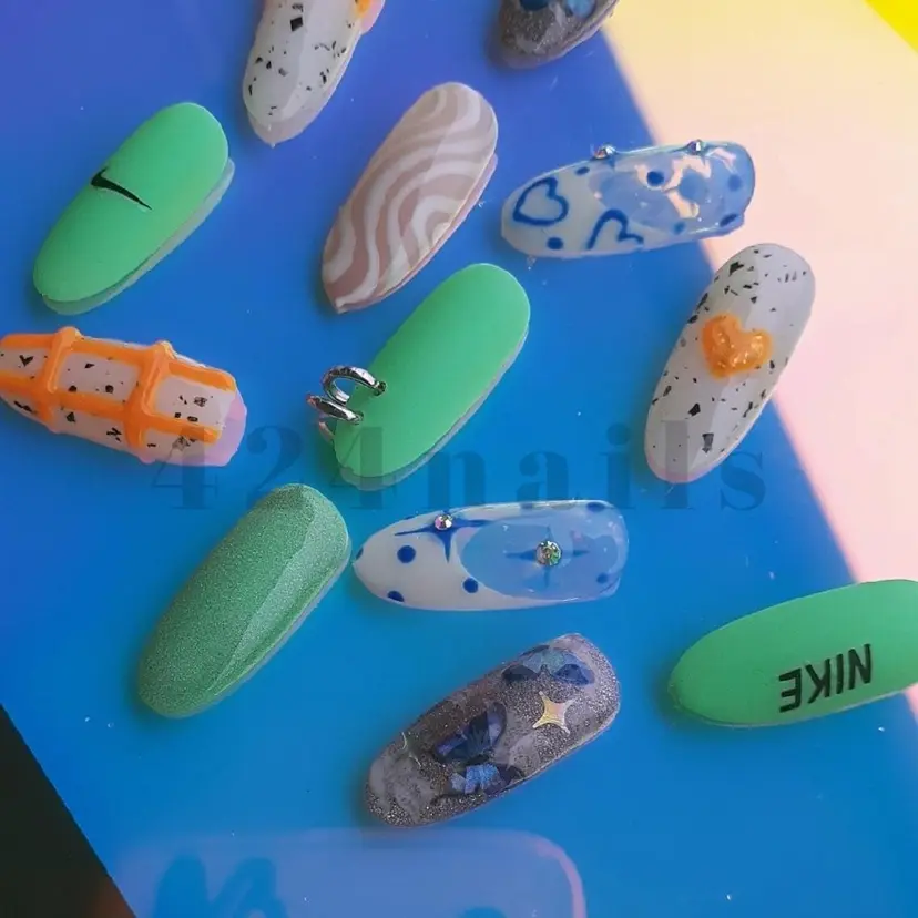 424 nailsの掲載