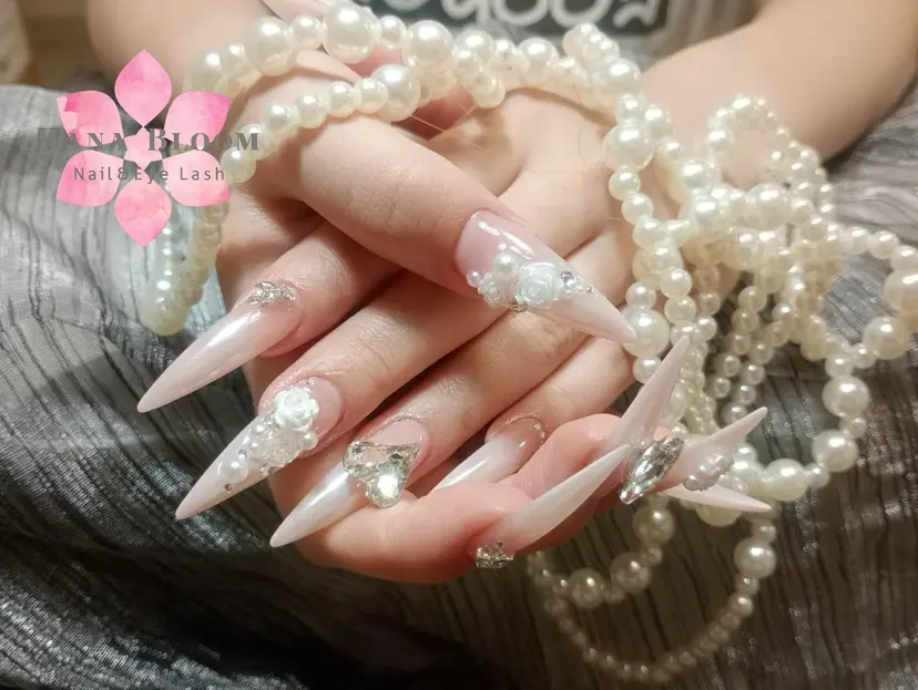 Hana Bloom Nail 練習モデルの掲載