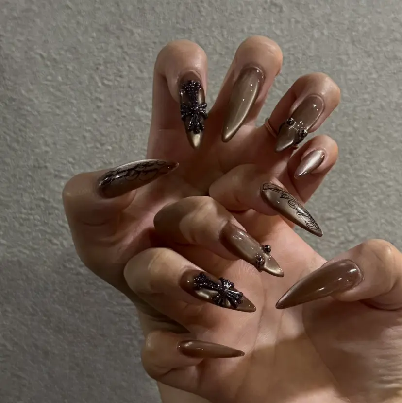 shiina /Milo Nailの掲載