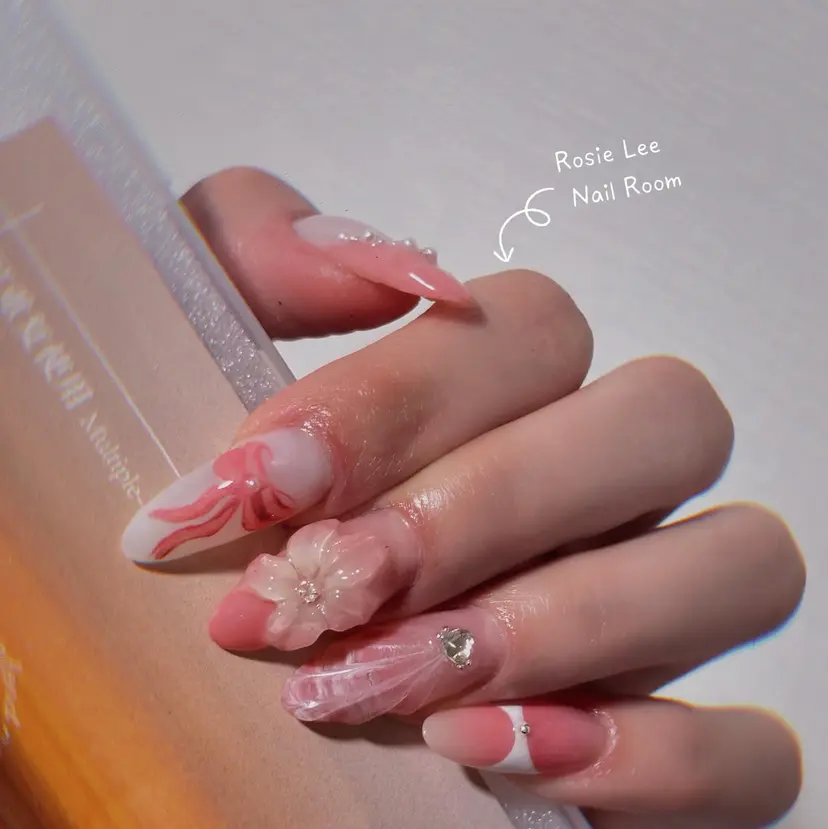 ROSIE LEEの掲載