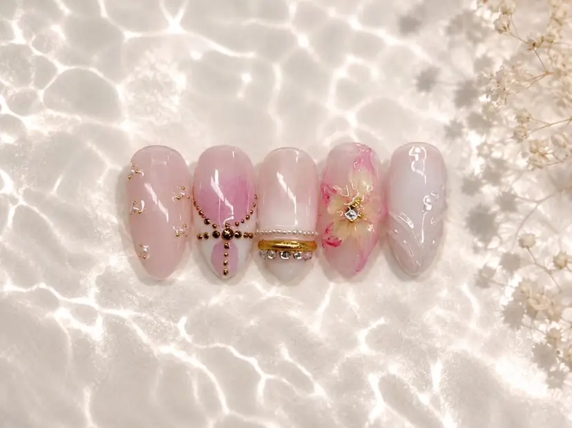 ATULA nailの掲載